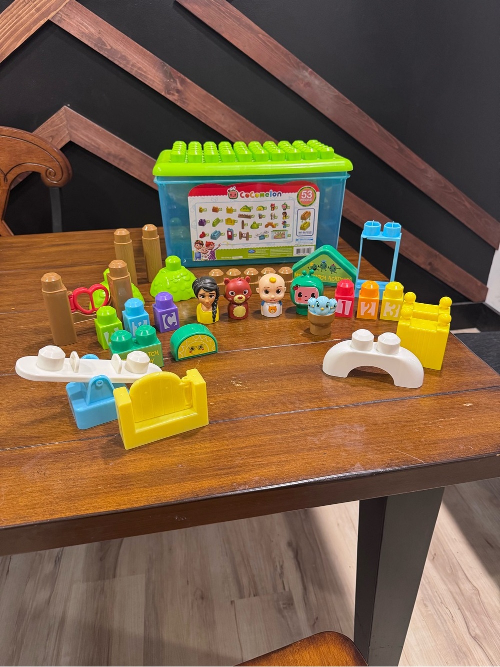 Cocomelon Large Duplo Style Colorful Building Block Set - Green Lid